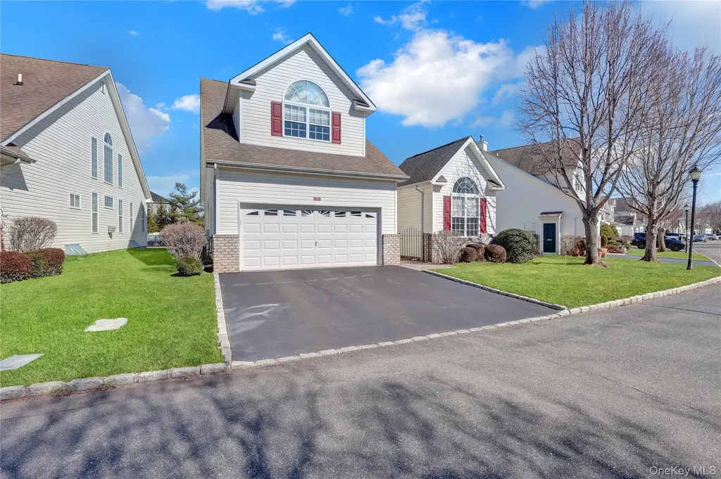 77 Constantine Way Mount Sinai NY 11766