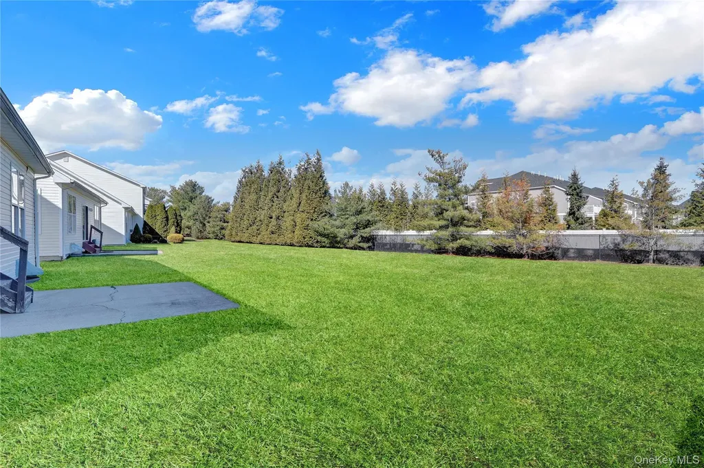 77 Constantine Way Mount Sinai NY 11766