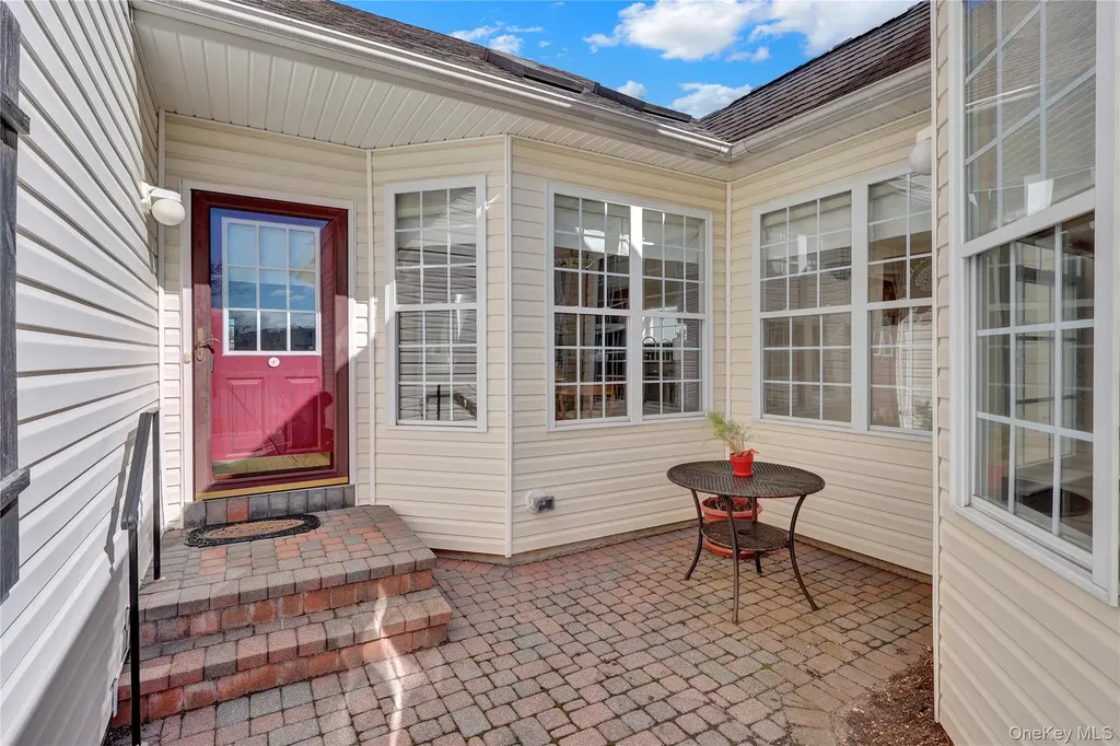77 Constantine Way Mount Sinai NY 11766