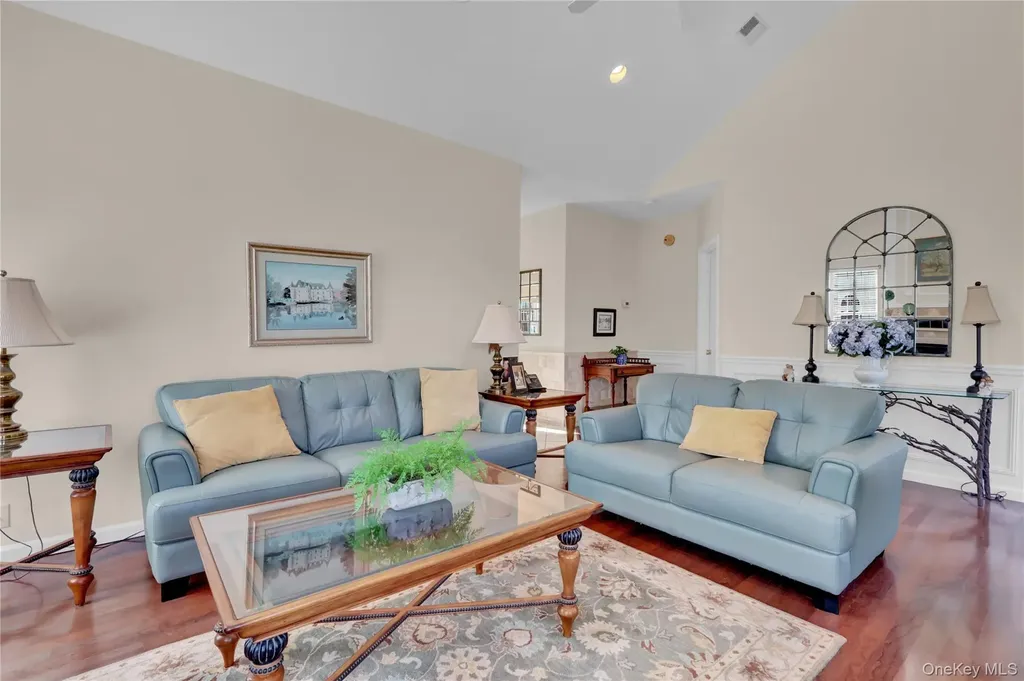 77 Constantine Way Mount Sinai NY 11766