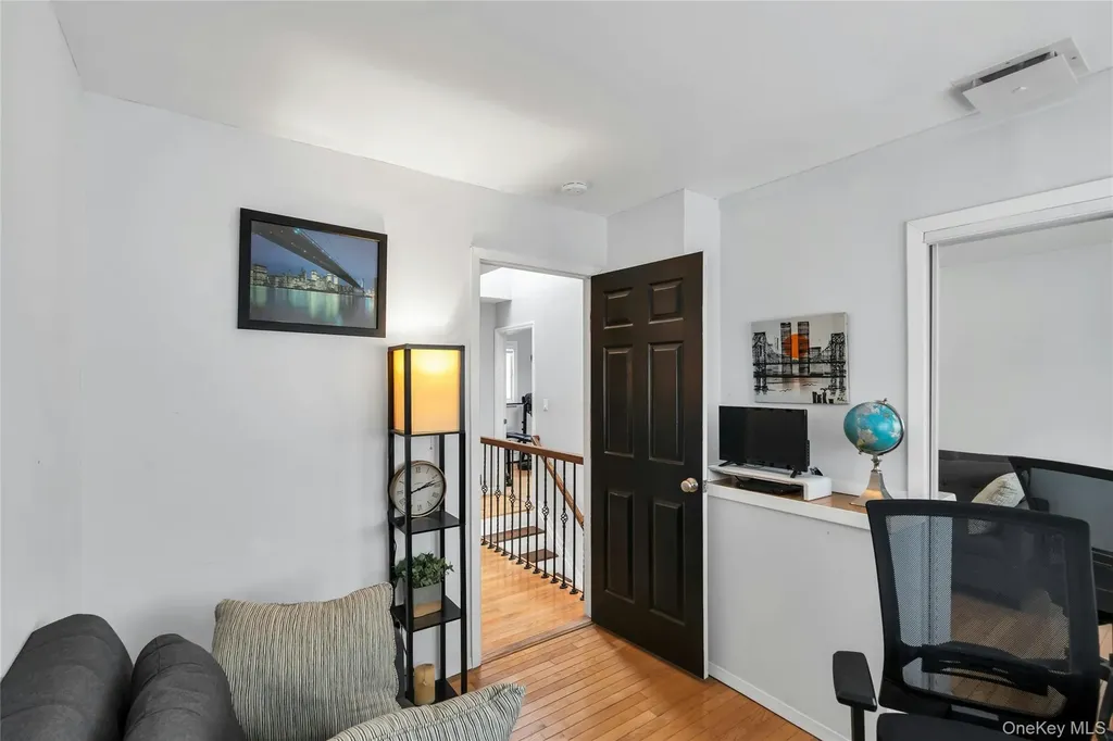 54 Valleywood Road Commack NY 11725