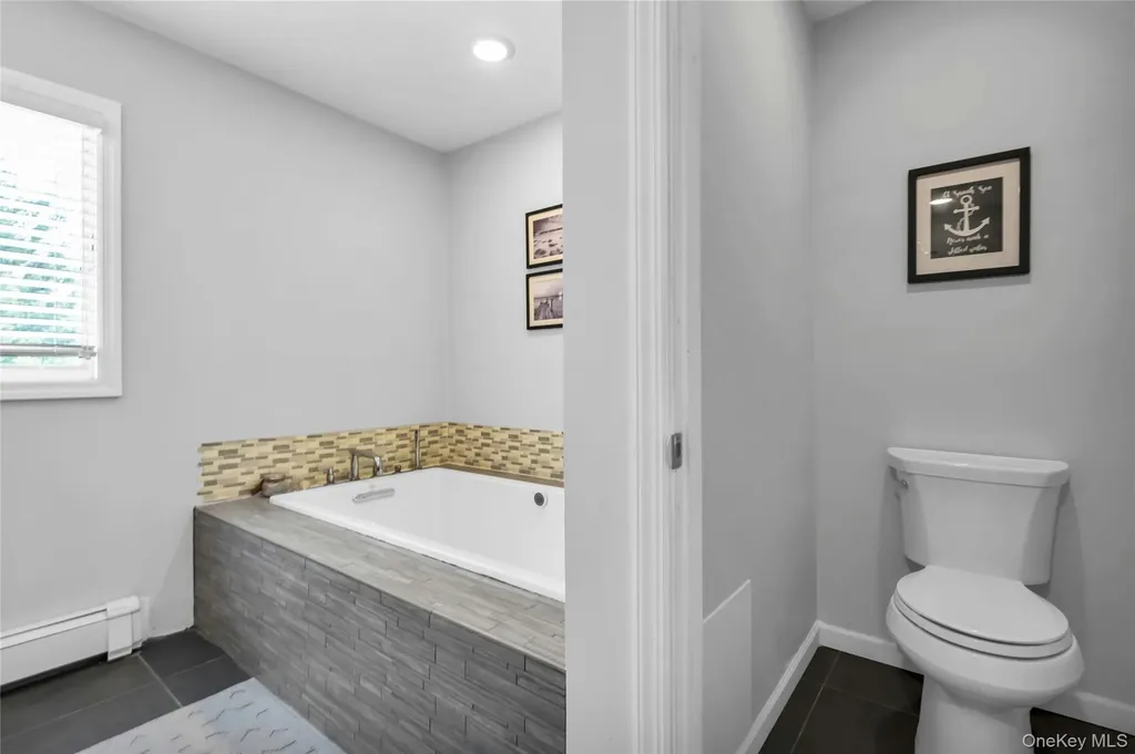 54 Valleywood Road Commack NY 11725