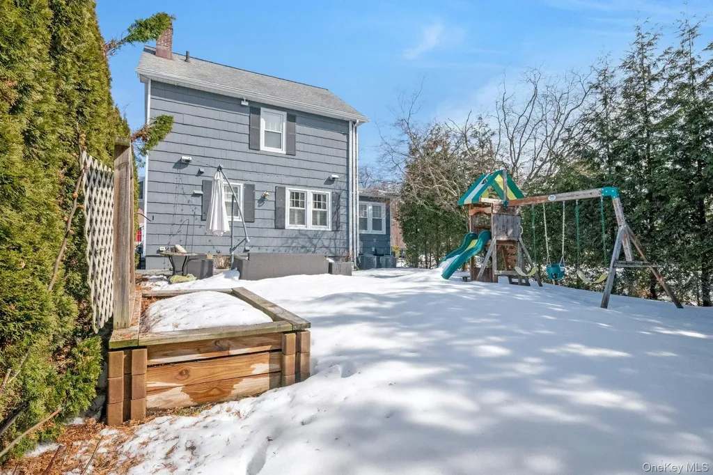 16 Robin Street Ossining NY 10562