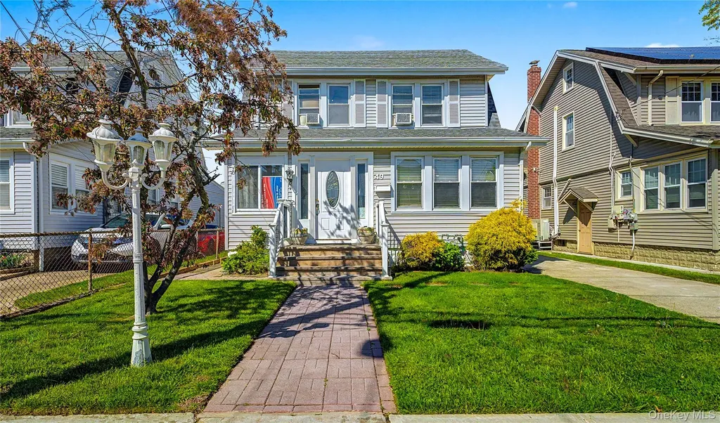 49 Malden Avenue Lynbrook NY 11563