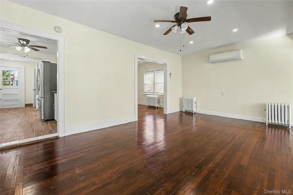 49 Malden Avenue Lynbrook NY 11563