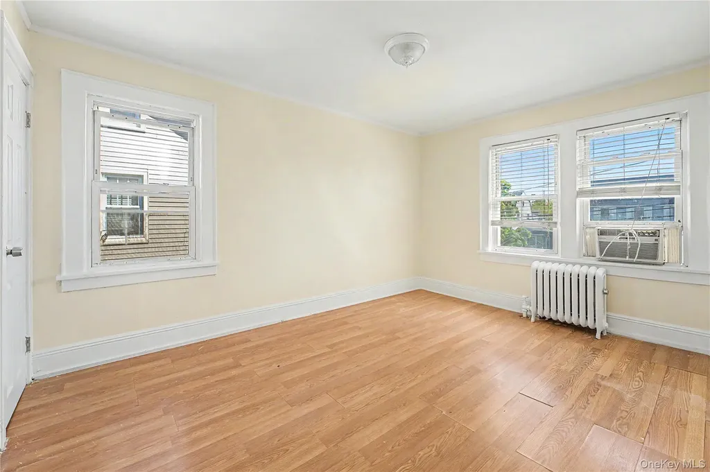 49 Malden Avenue Lynbrook NY 11563