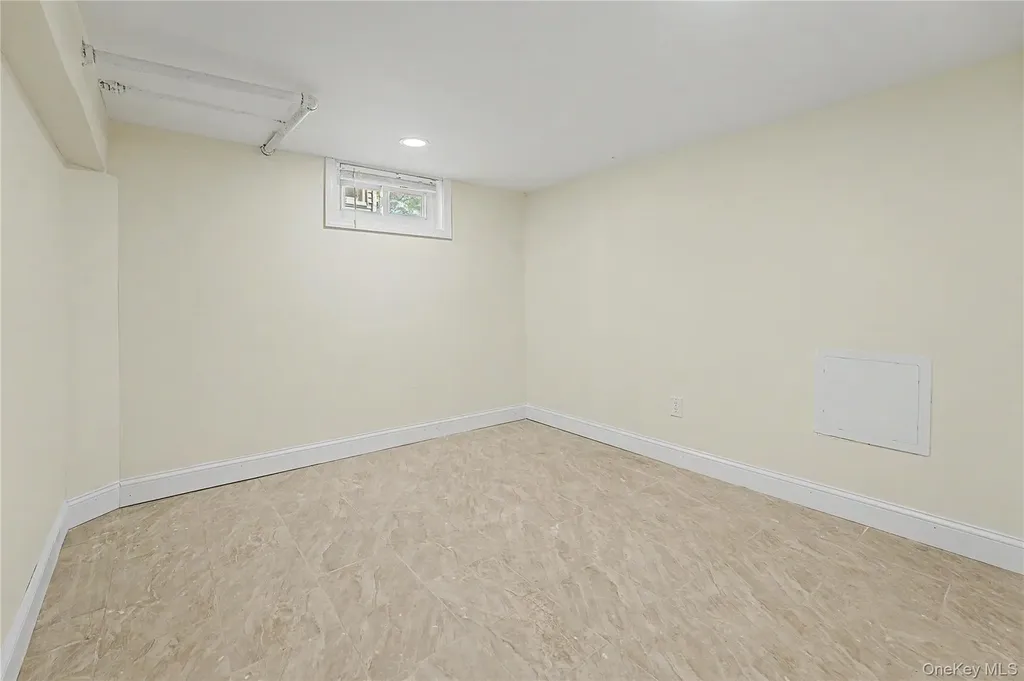 49 Malden Avenue Lynbrook NY 11563