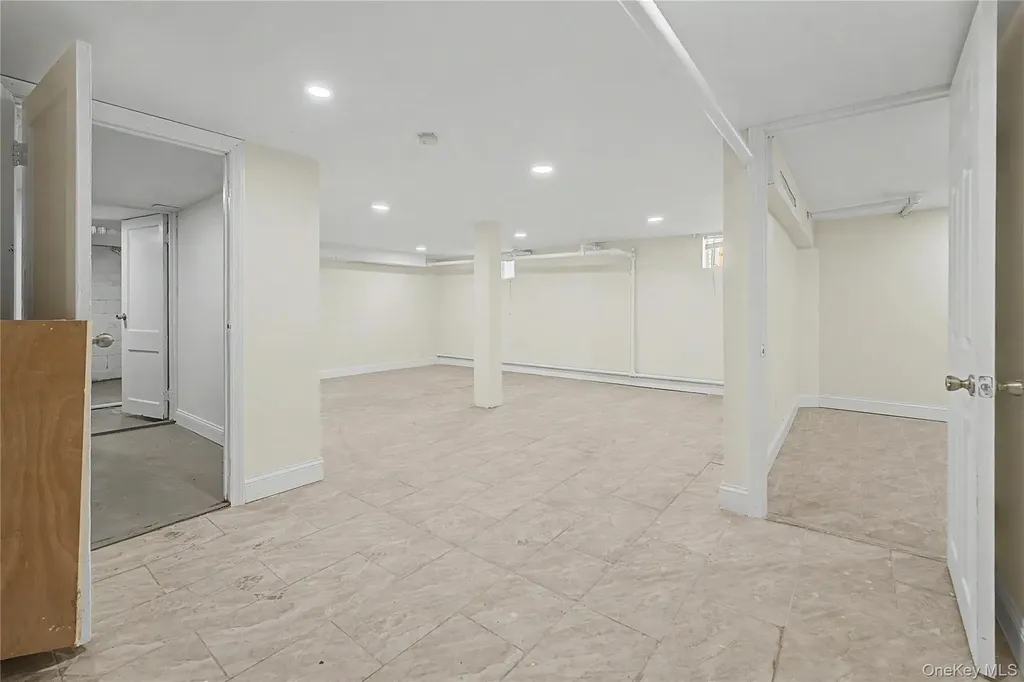 49 Malden Avenue Lynbrook NY 11563