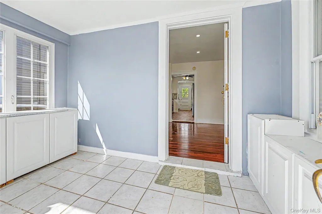 49 Malden Avenue Lynbrook NY 11563