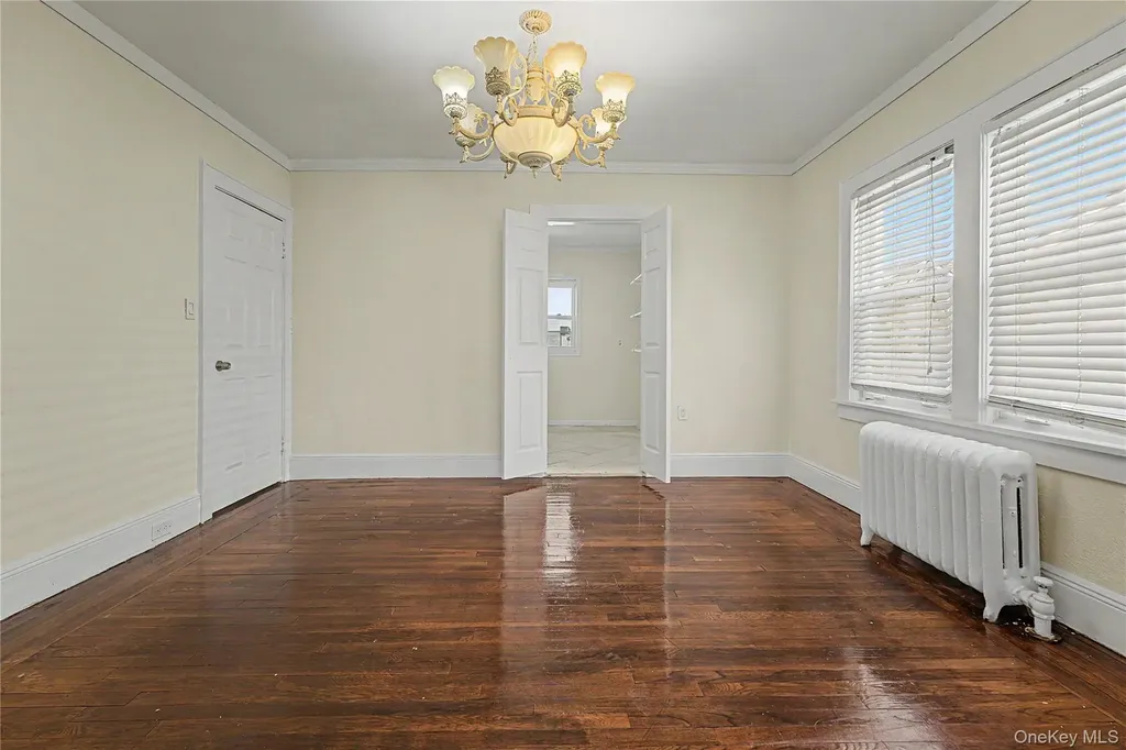 49 Malden Avenue Lynbrook NY 11563