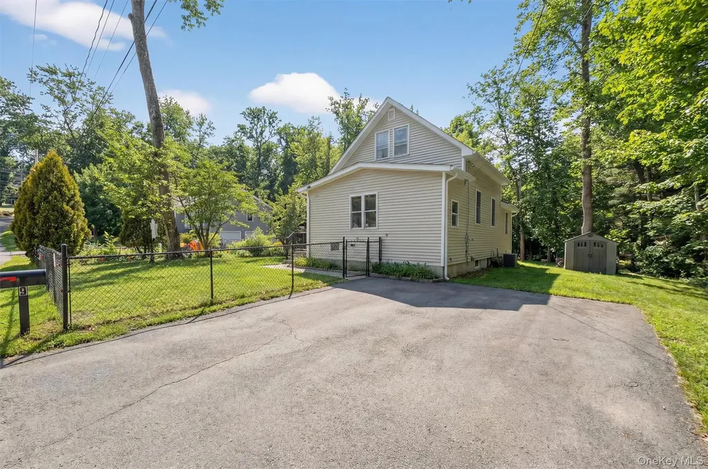 9 Java Road Patterson NY 12563