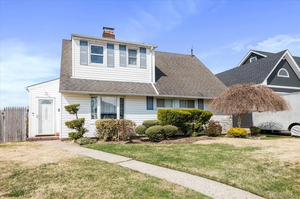 38 Celestial Lane Levittown NY 11756