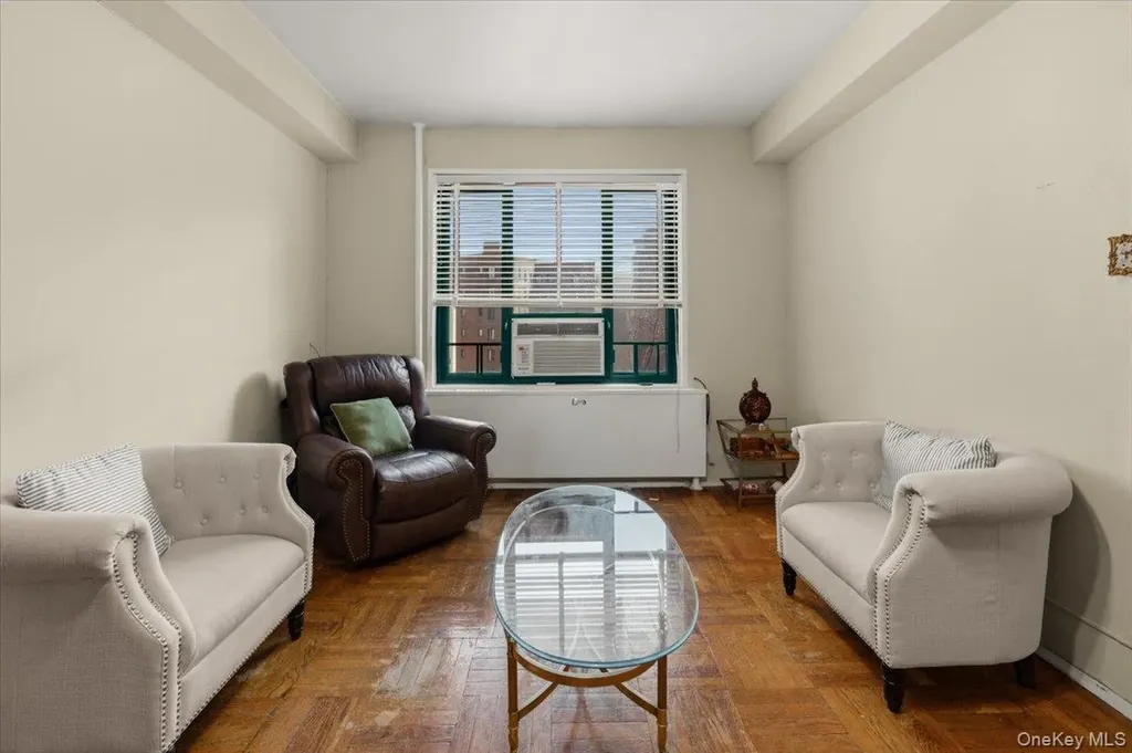 1503 Metropolitan Avenue Bronx NY 10462