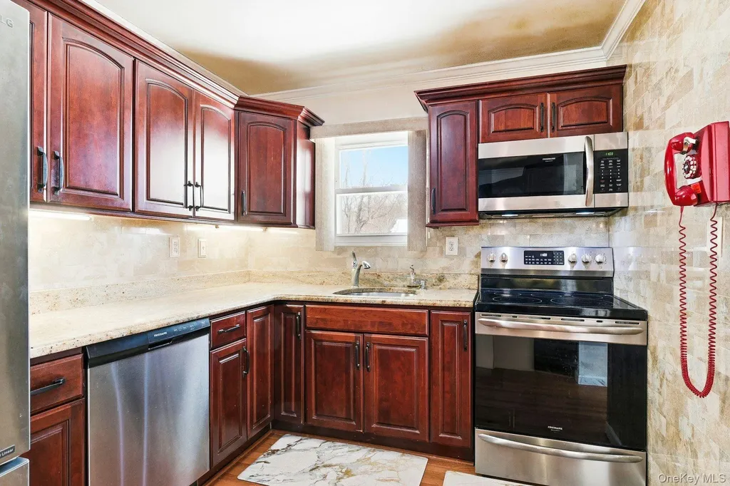 1028 Thomas Avenue Baldwin NY 11510