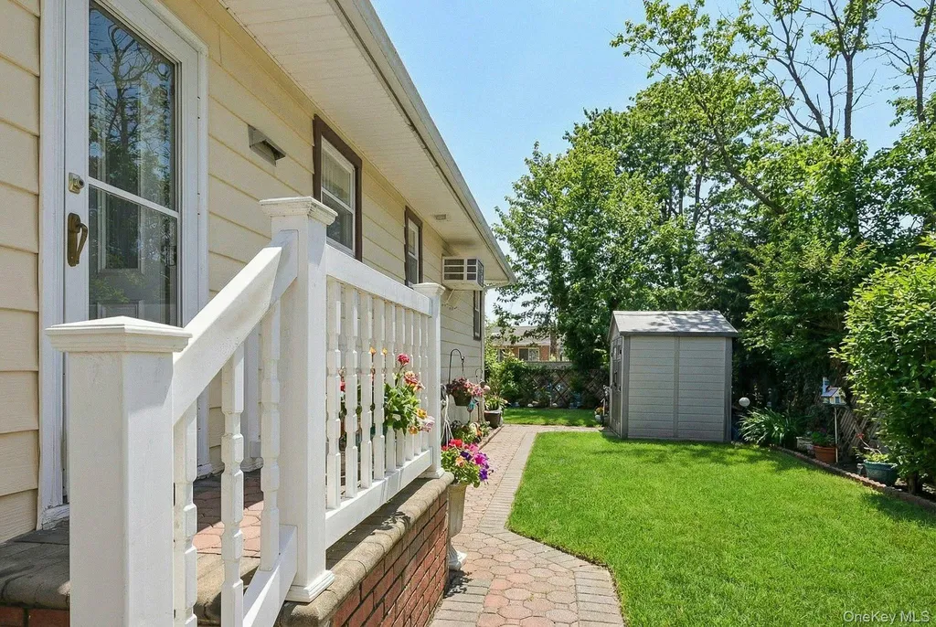 1028 Thomas Avenue Baldwin NY 11510