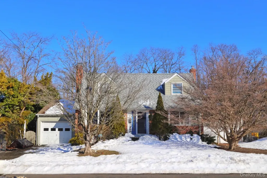 14 Willets Drive Syosset NY 11791