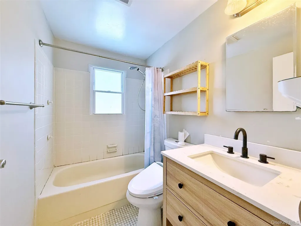 14 Willets Drive Syosset NY 11791