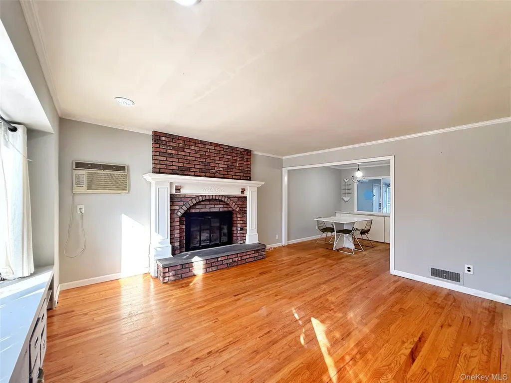 14 Willets Drive Syosset NY 11791