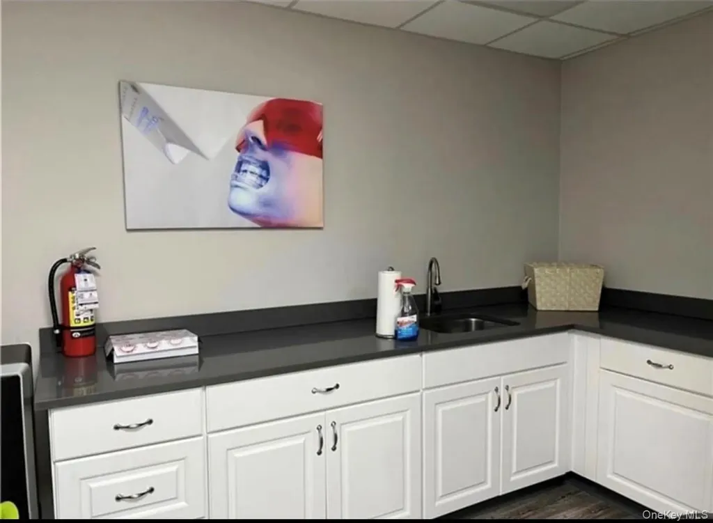 3843 E Tremont Avenue Bronx NY 10465