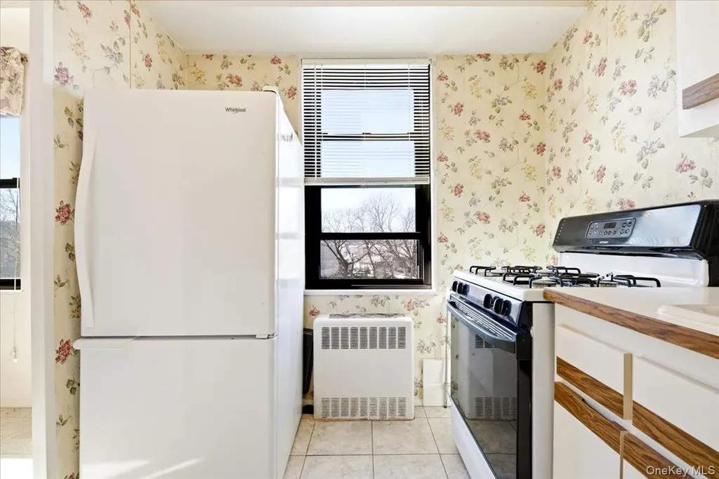9060 Union Turnpike Glendale NY 11385