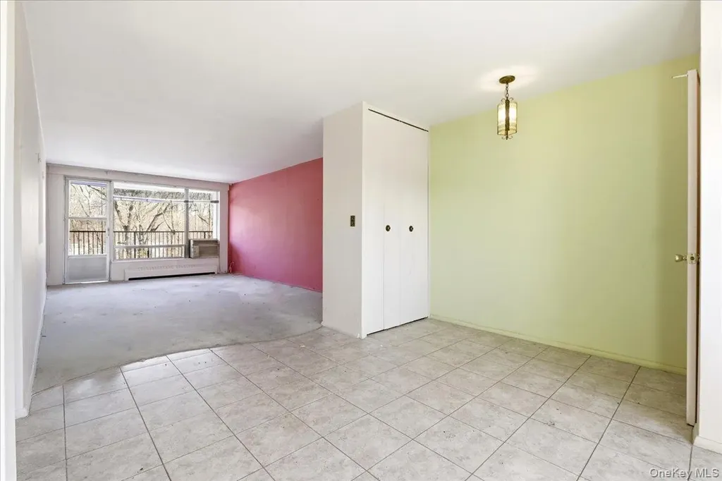 9060 Union Turnpike Glendale NY 11385