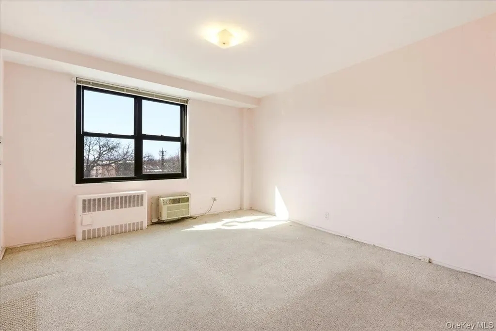 9060 Union Turnpike Glendale NY 11385