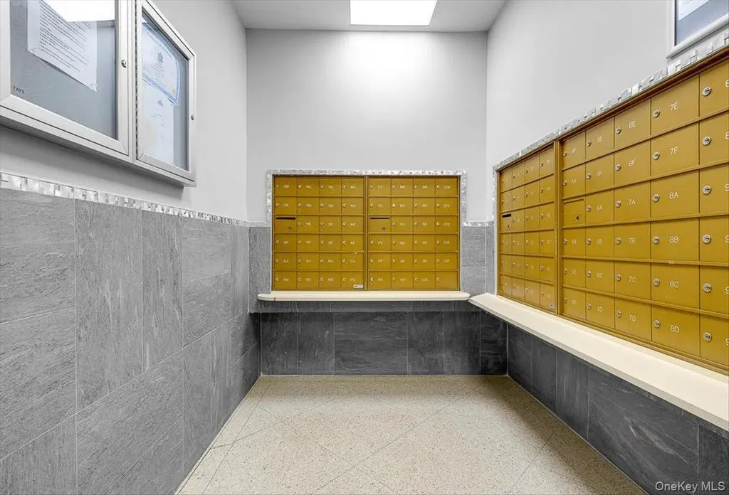 9060 Union Turnpike Glendale NY 11385