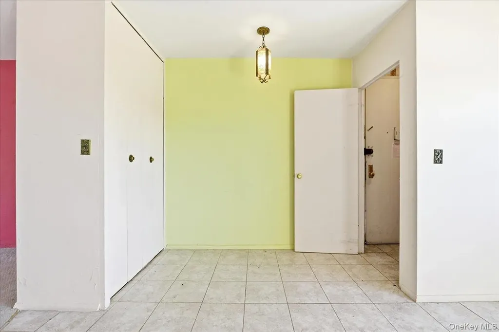 9060 Union Turnpike Glendale NY 11385