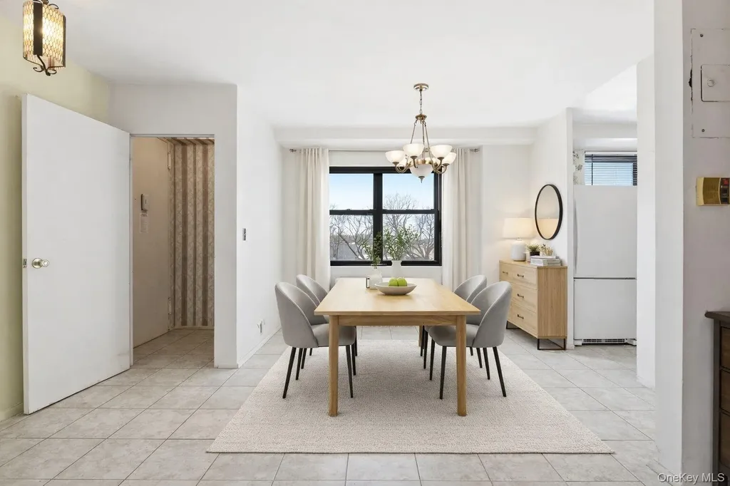9060 Union Turnpike Glendale NY 11385