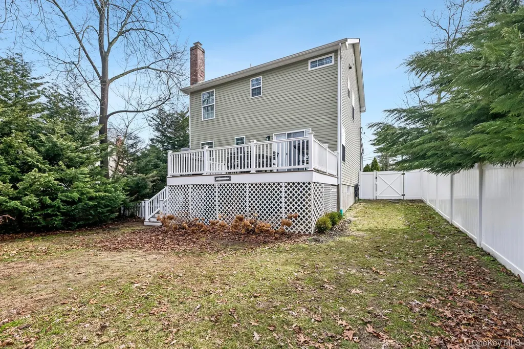 7 Freeman Avenue Nesconset NY 11767