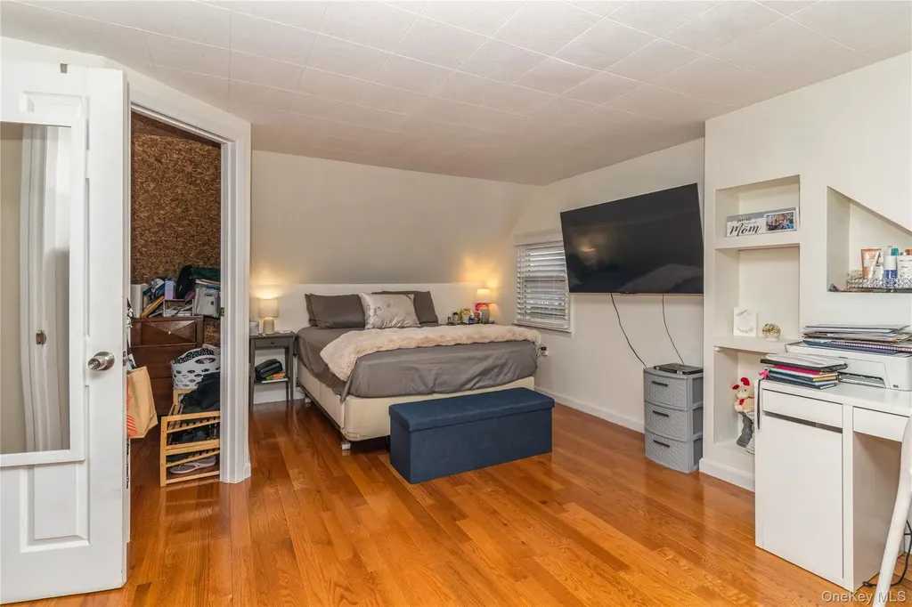 20 Peacock Lane Levittown NY 11756