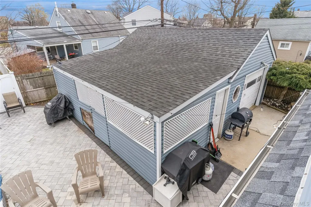 20 Peacock Lane Levittown NY 11756