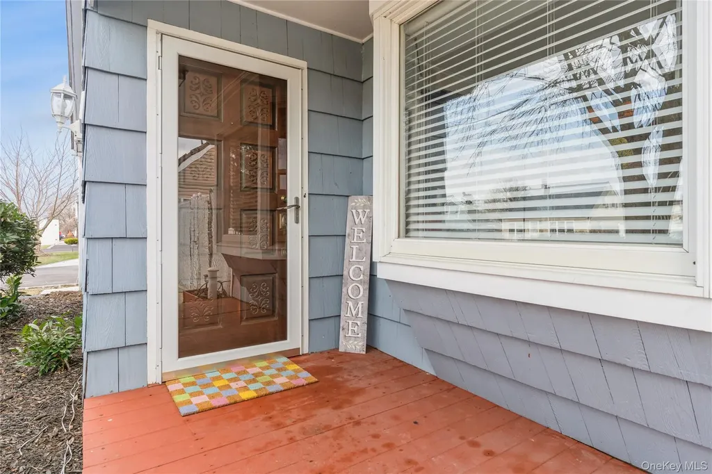 20 Peacock Lane Levittown NY 11756