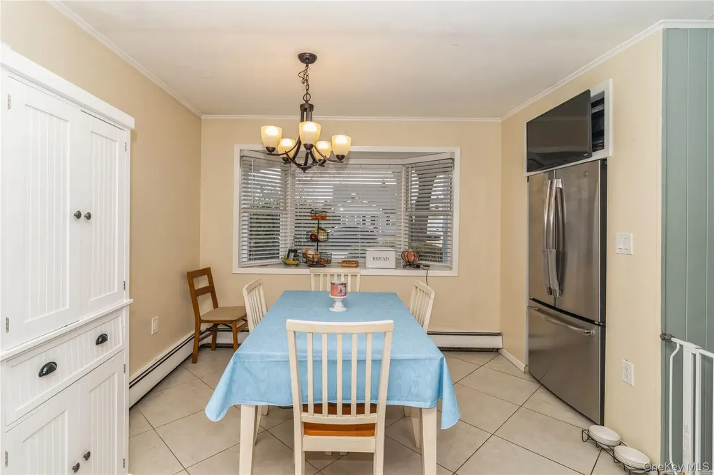 20 Peacock Lane Levittown NY 11756