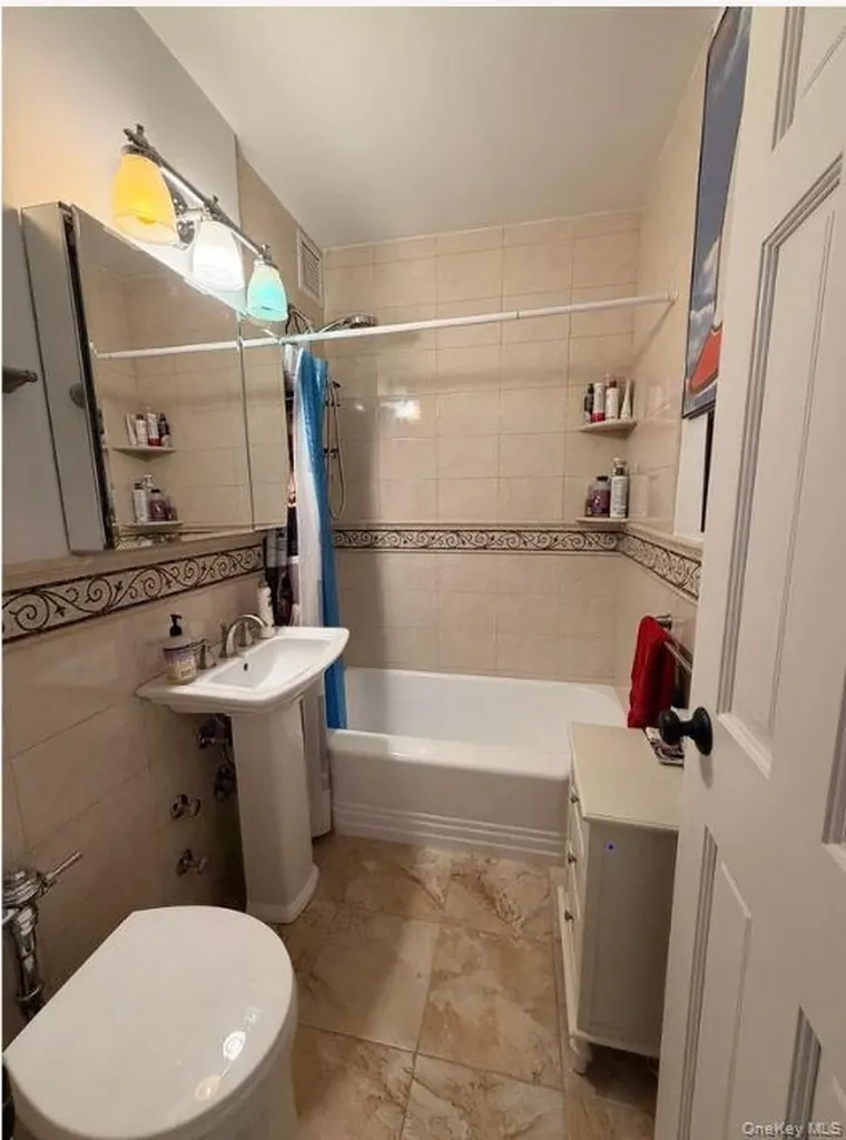 3299 Cambridge Avenue Bronx NY 10463