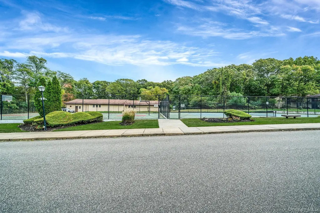8 Juniper Court Selden NY 11784