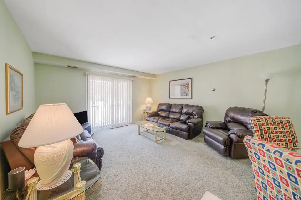 8 Juniper Court Selden NY 11784