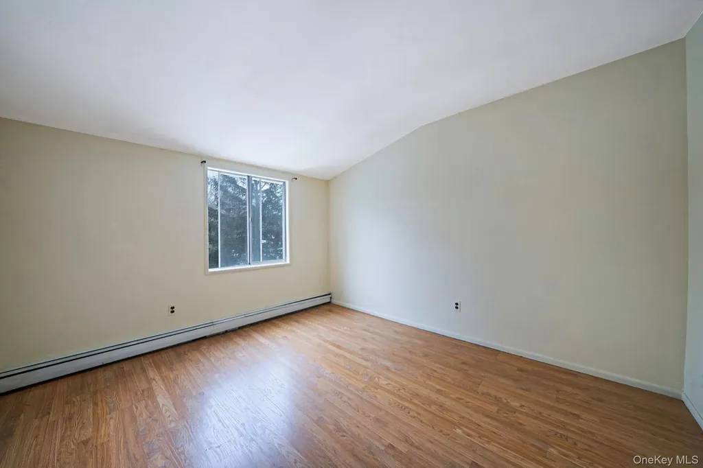 22 Meyer Lane Medford NY 11763