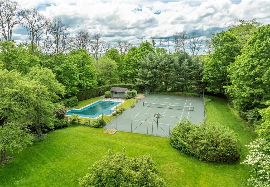 1282 Hollow Road Clinton Corners NY 12514