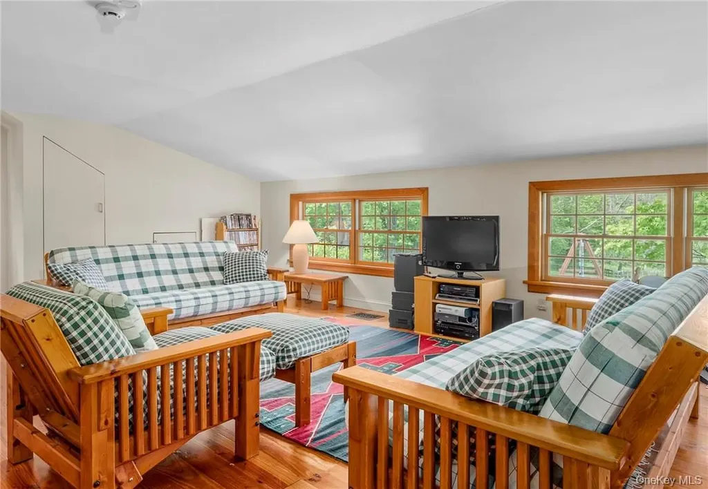 1282 Hollow Road Clinton Corners NY 12514
