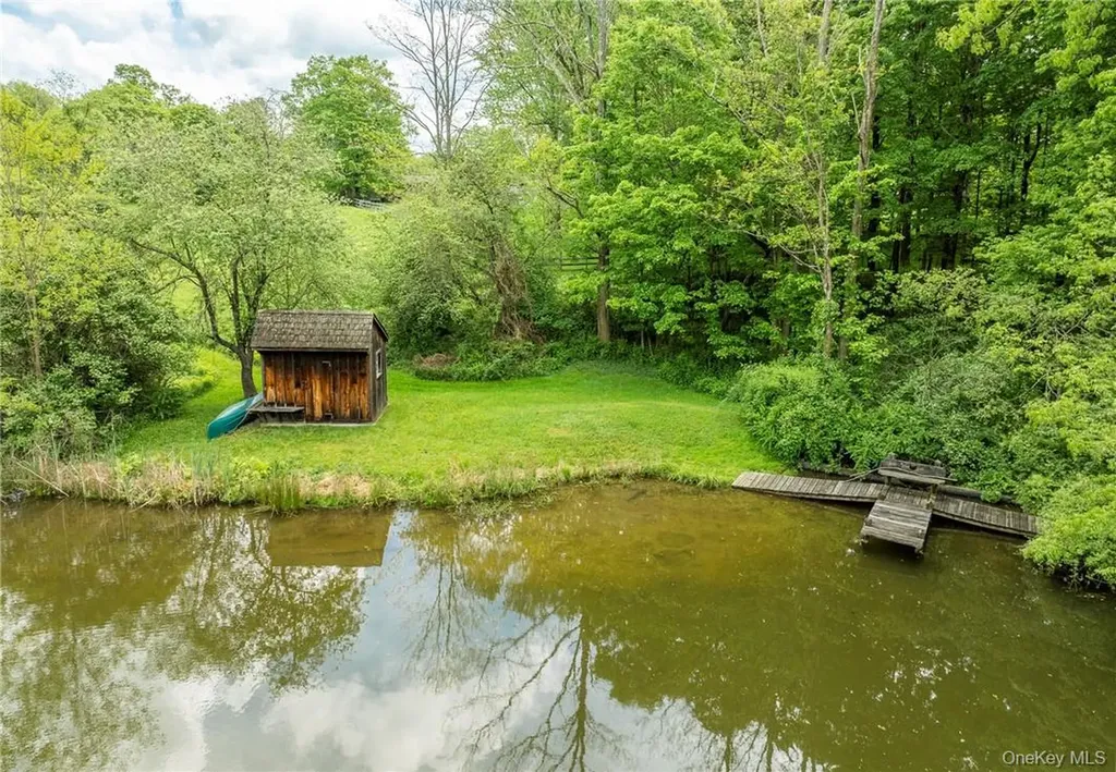 1282 Hollow Road Clinton Corners NY 12514