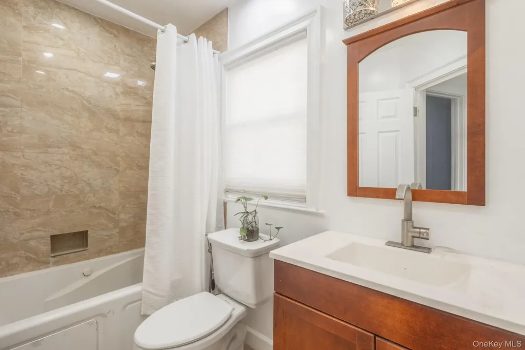 50 Acorn Terrace New Rochelle NY 10801