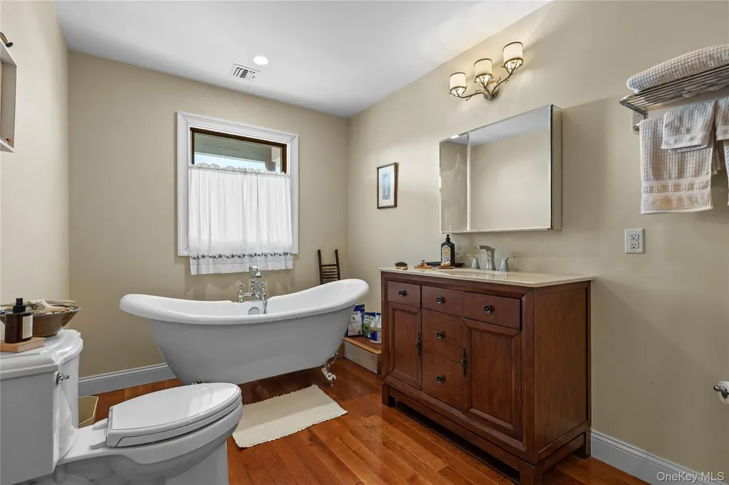 62 Delaware Avenue Long Beach NY 11561