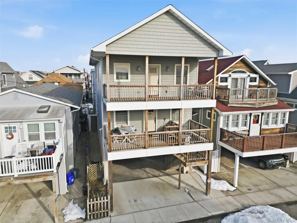 62 Delaware Avenue Long Beach NY 11561
