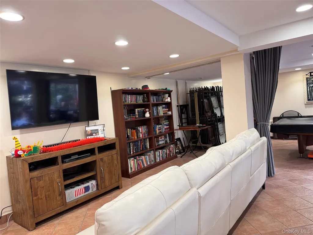 1874 Pelham Parkway S Bronx NY 10461