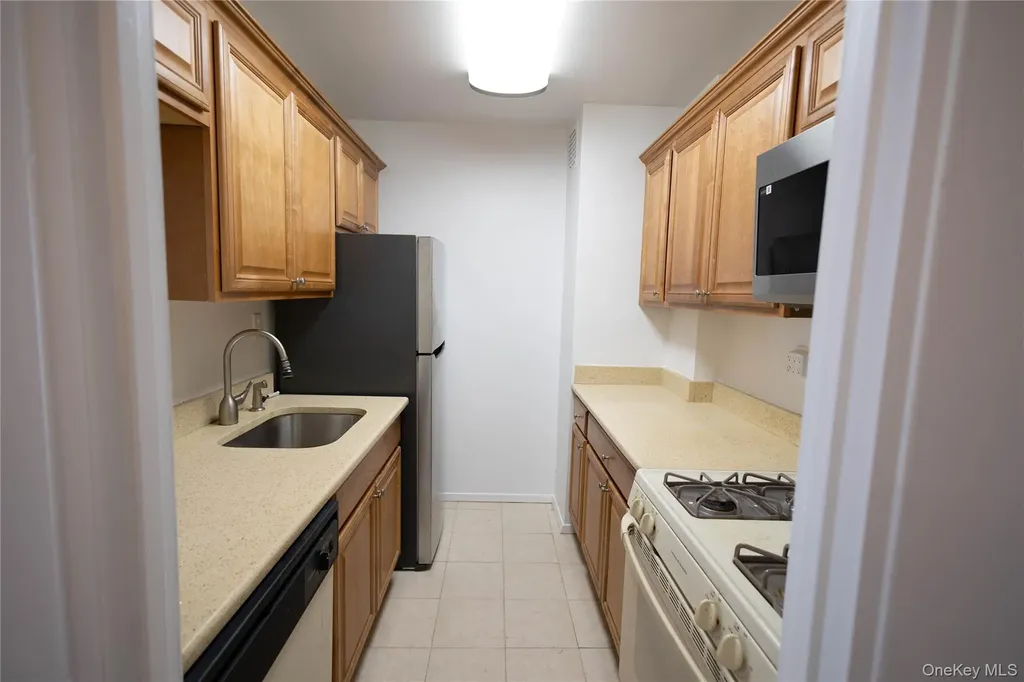 1874 Pelham Parkway S Bronx NY 10461