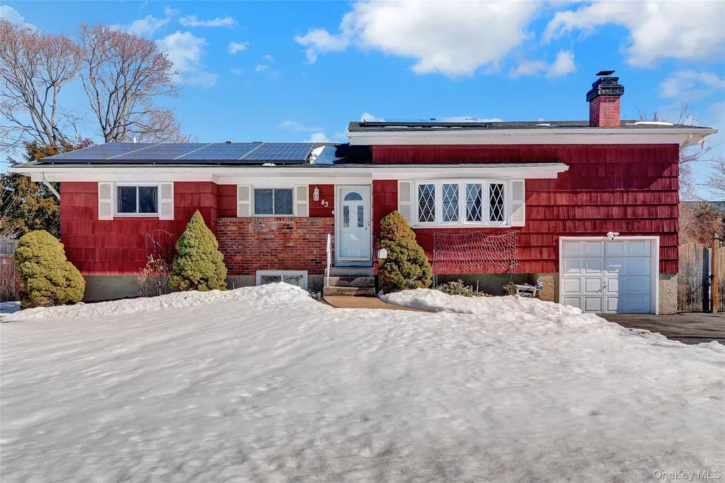43 Westchester Avenue West Babylon NY 11704