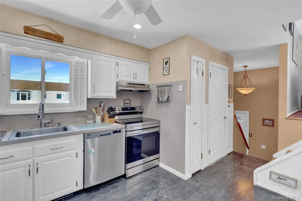 43 Westchester Avenue West Babylon NY 11704