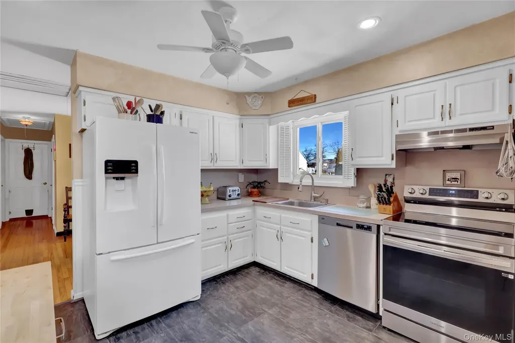 43 Westchester Avenue West Babylon NY 11704