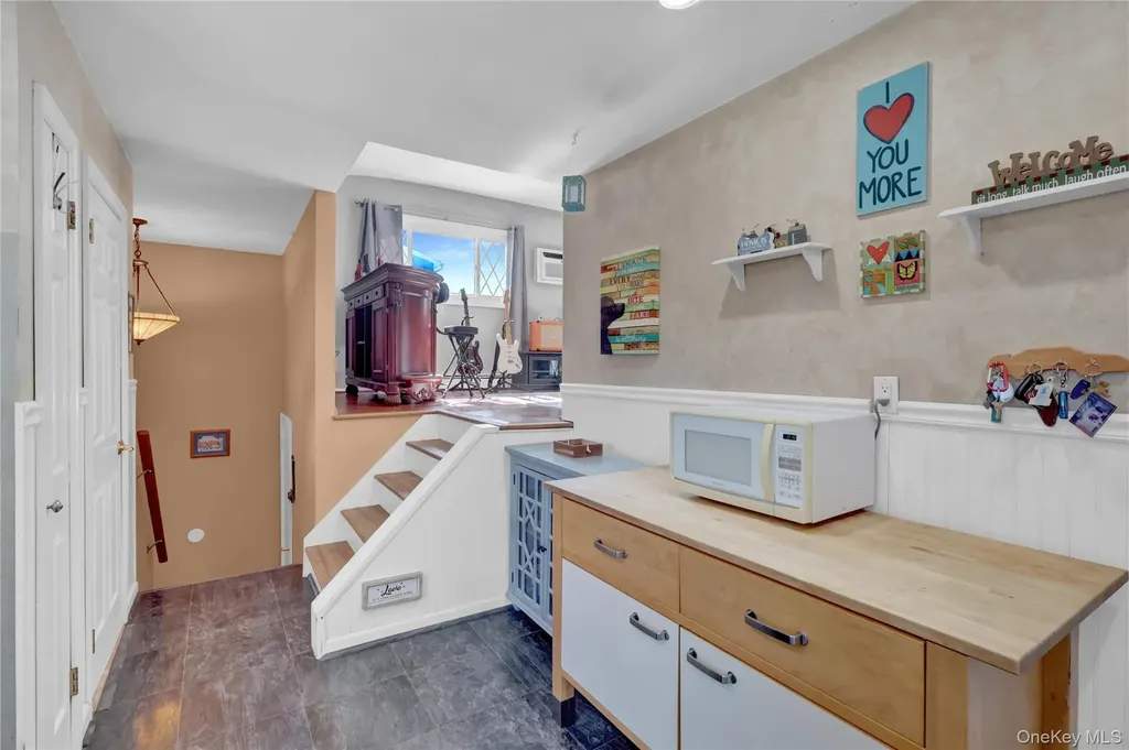 43 Westchester Avenue West Babylon NY 11704